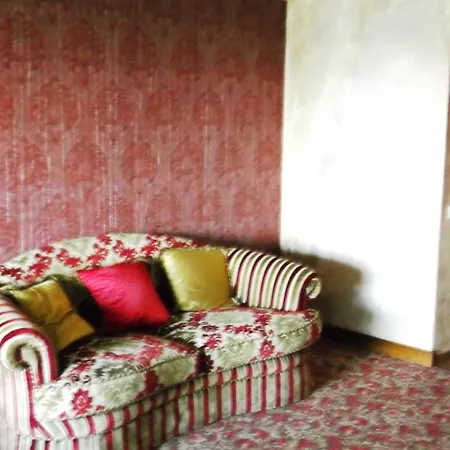 Gralis Hotel *